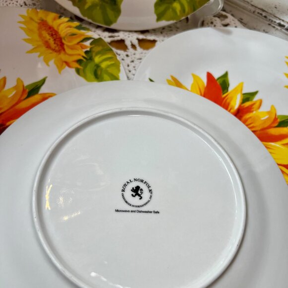 Royal Norfolk Sunflower Dinner Plates - Set of 4 - Stoneware Dinner Plates - Picture 7 of 7